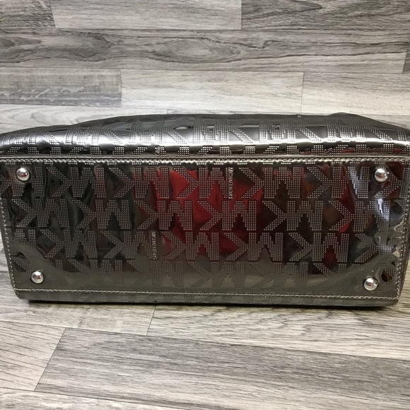 Michael Michael Kors Metallic Bag - Picture 7 of 11